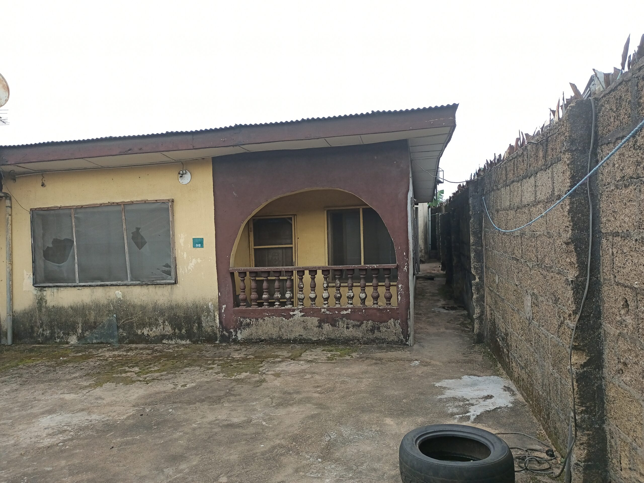 3 Bedroom Bungalow & Separate 2 Bedroom Bungalow on 500sqms at Aladinma