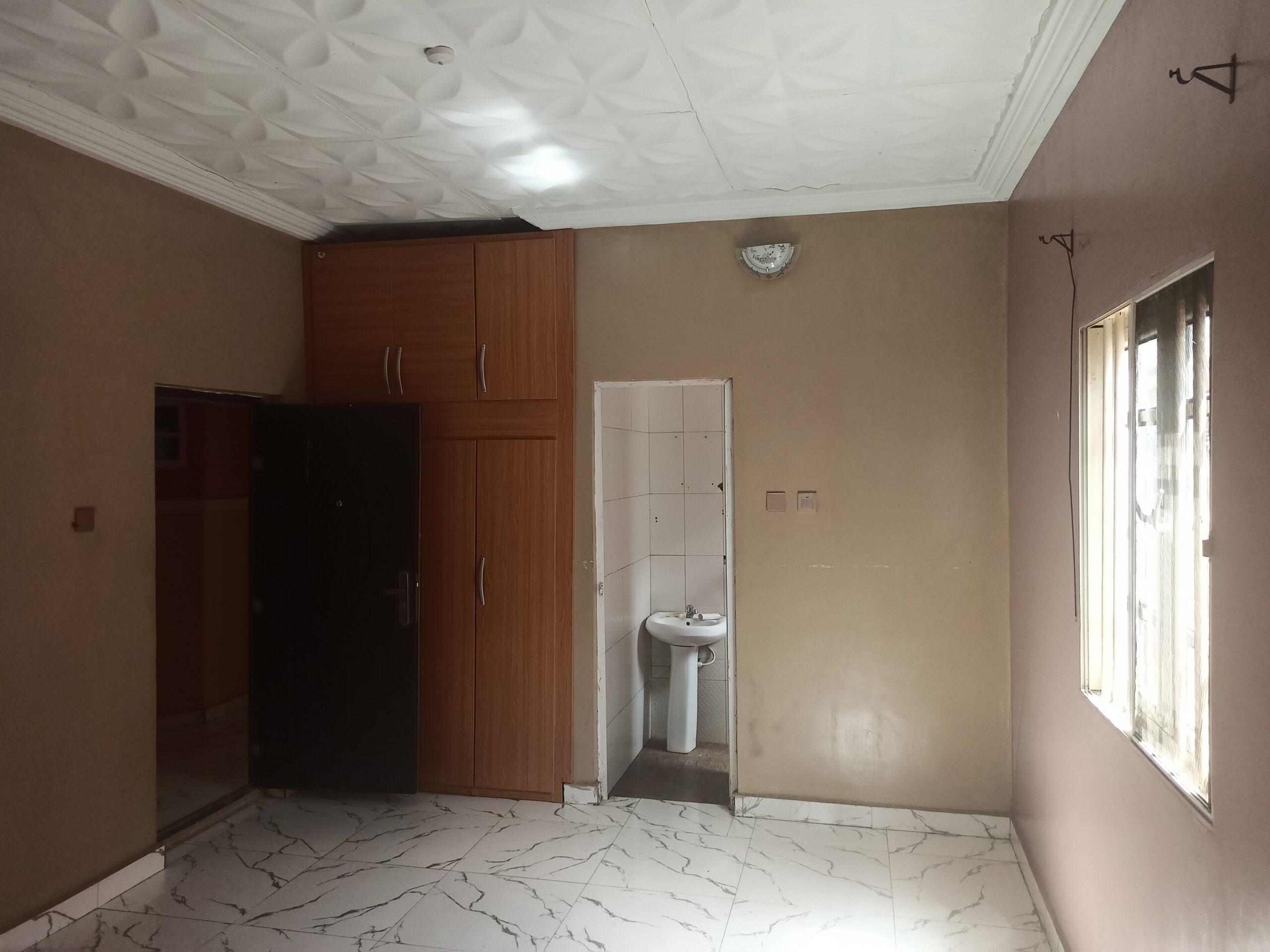 Detached 4 Bedroom All Ensuite Bungalow with Visitor’S Toilet