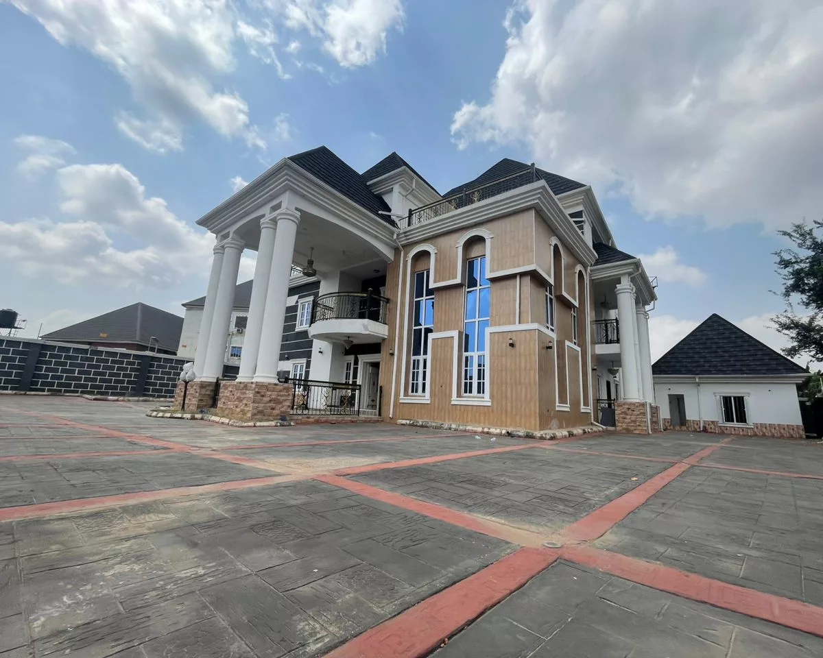 Brand-New-7-Bedroom-Mansion-Duplex-For-Sale-in-Owerri-Imo-State-Nigeria